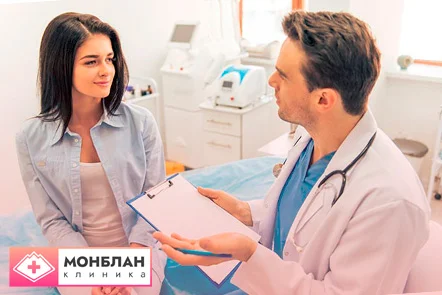 Девушка на консультации по лечению нарколепсии